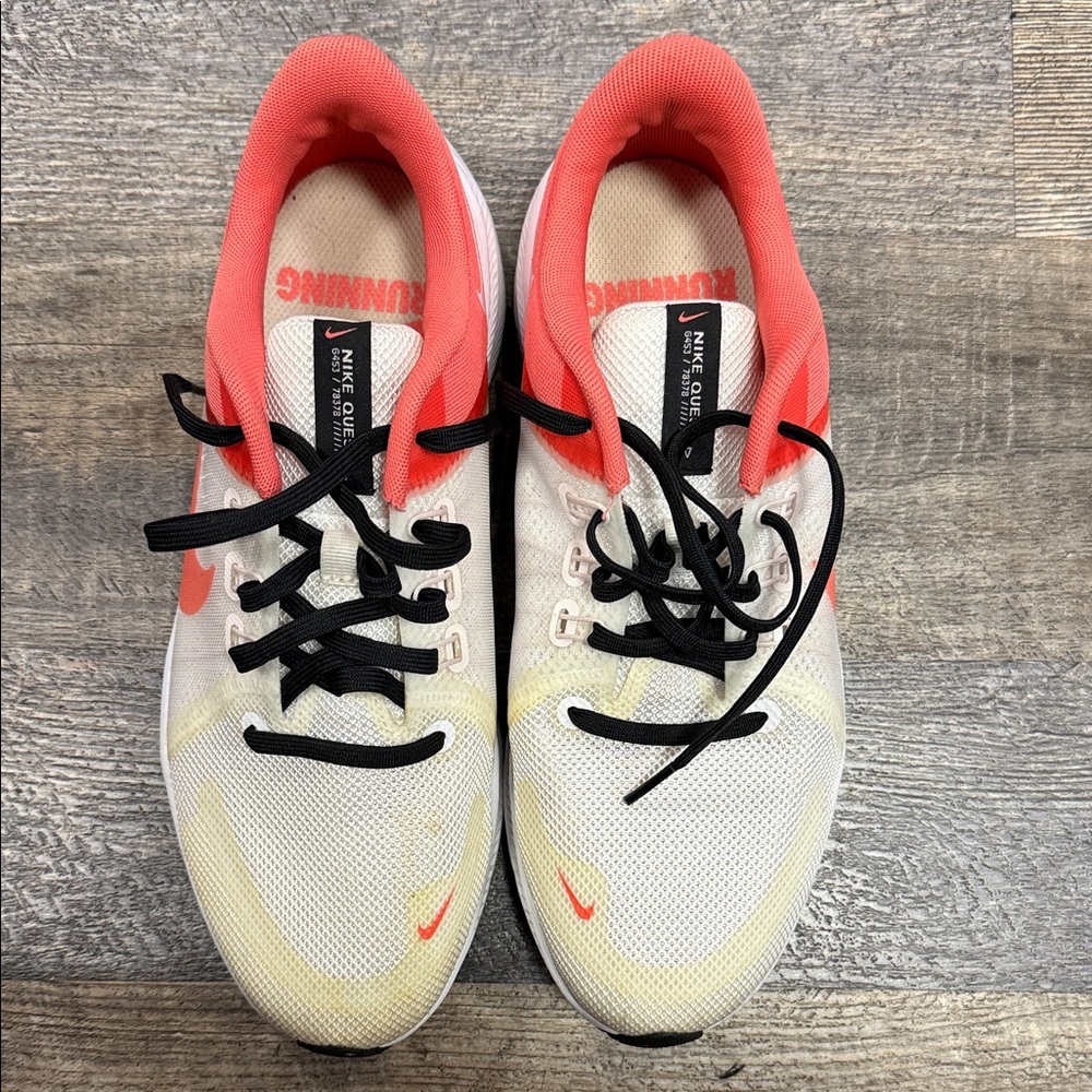 Nike Quest Women's Size 10